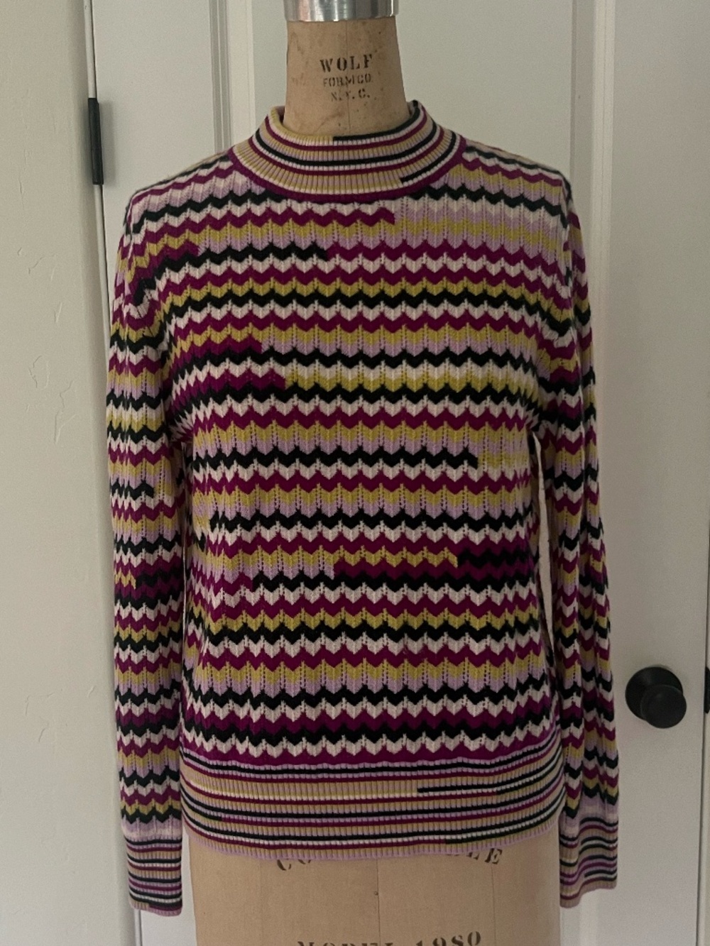 Happy Sheep Wool / Cashmere Sweater